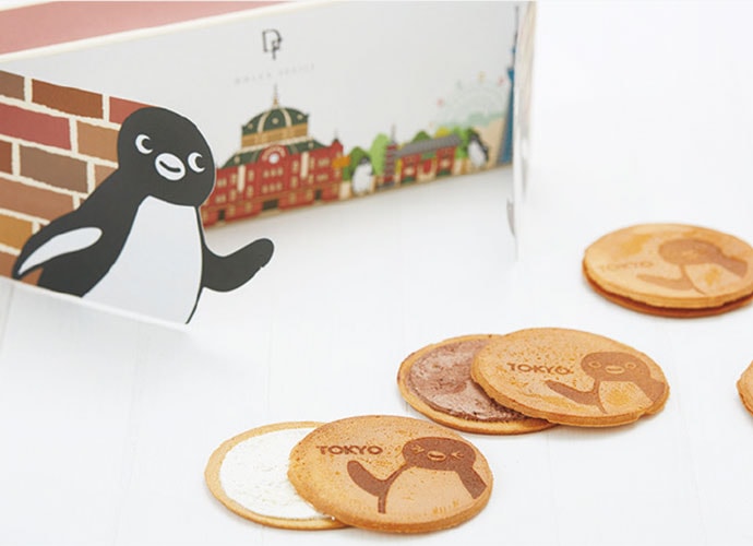 東京Suicaのペンギンクリームサンドクッキー