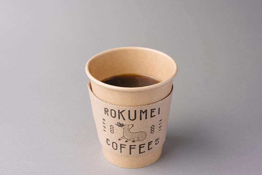 充電スポット_ロクメイコーヒー